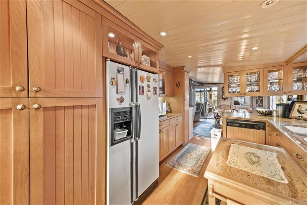 44 Cove Road Warwick, NY 10990 - Photo 7 of 22 a kitchen with stainless steel appliances a refrigerator and a stove