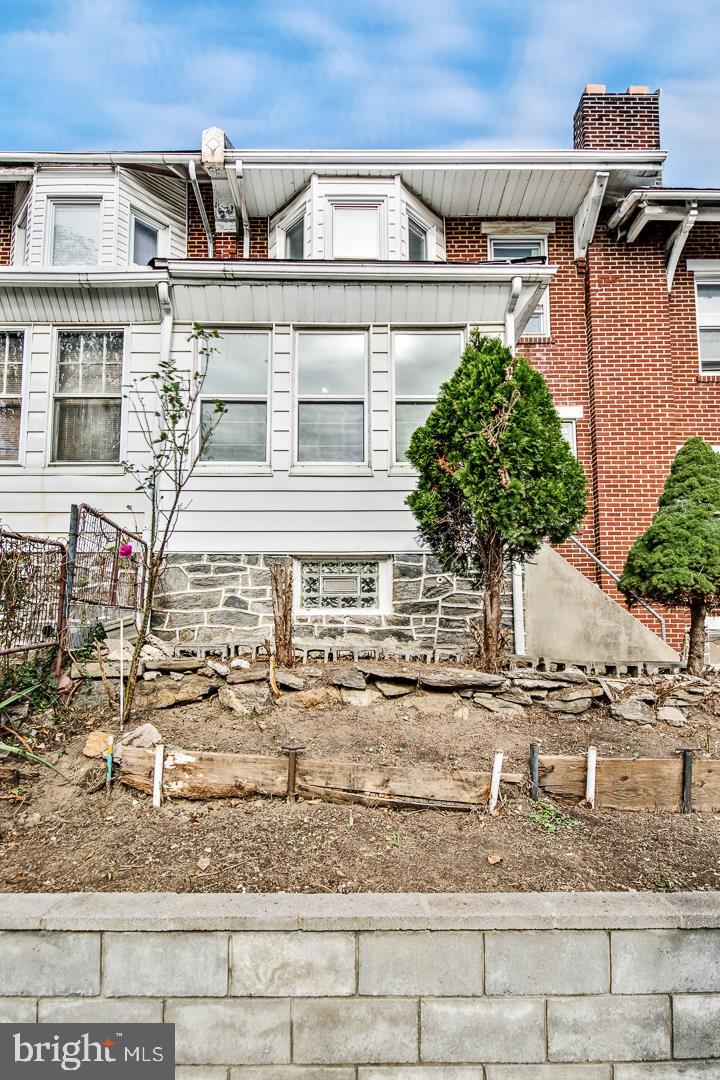 22 Sunshine Road Upper Darby, PA 19082 - Photo 3 of 32