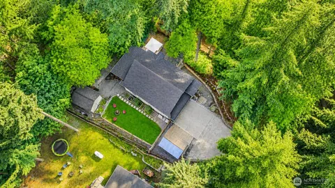 $599,900 | 21550 North Terra Lane Southeast, Yelm, WA 98597