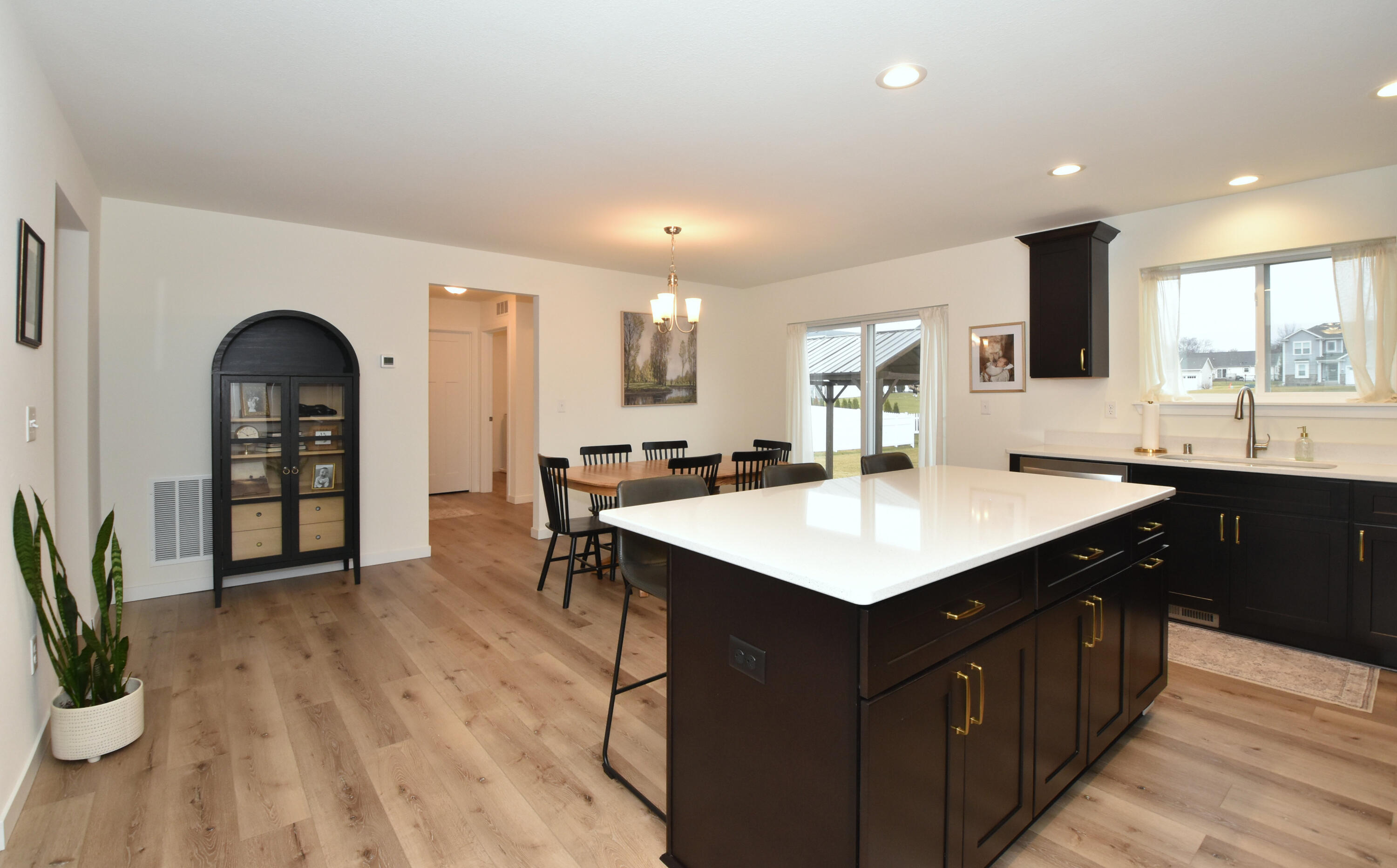 1870 Nottingham Court Union Grove, WI 53182 - Photo 11 of 38 Island