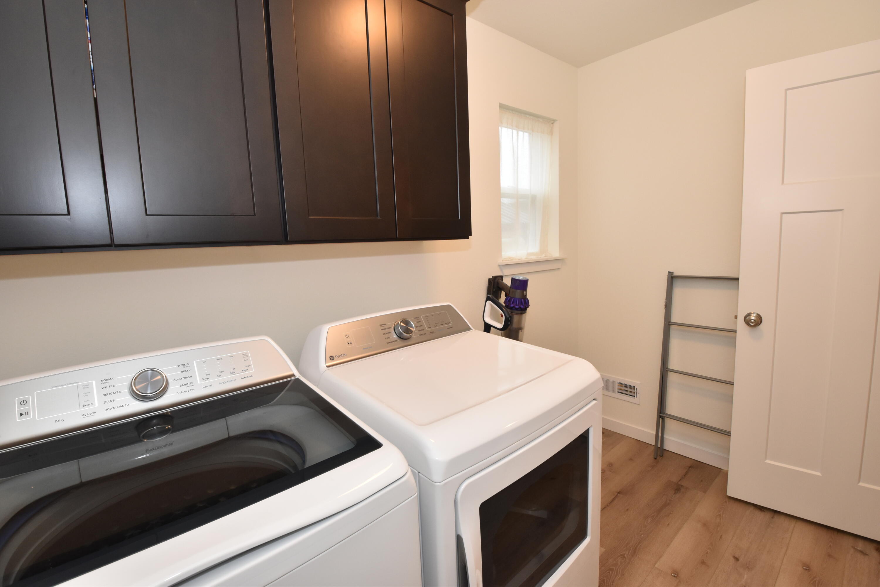 1870 Nottingham Court Union Grove, WI 53182 - Photo 14 of 38 Laundry room