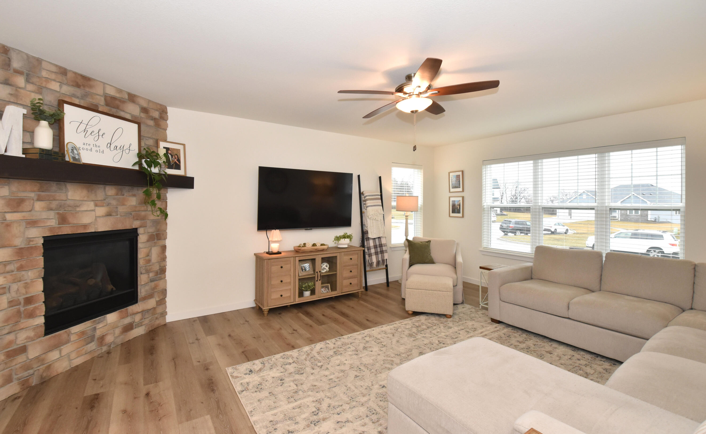 1870 Nottingham Court Union Grove, WI 53182 - Photo 2 of 38 Living Room