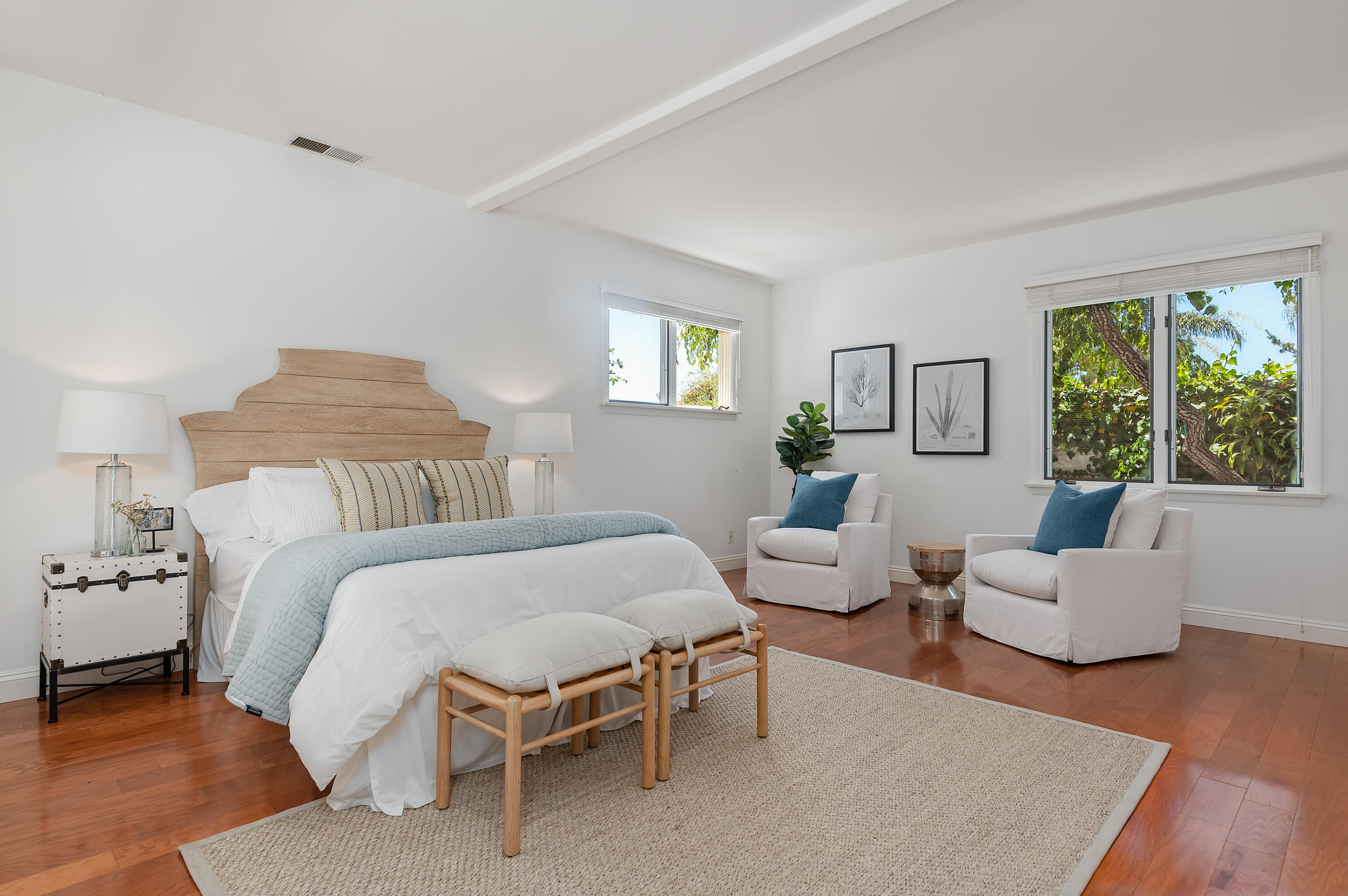 31 Cedar Lane Santa Barbara, CA 93108 - Photo 27 of 39 29 - Downstairs Bedroom
