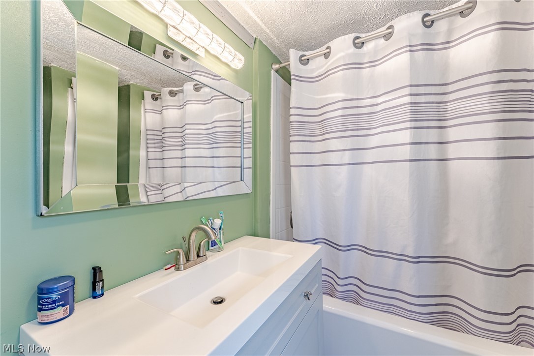 3060 Boston Road Brunswick, OH 44212 - Photo 16 of 31 Gallery Image 16