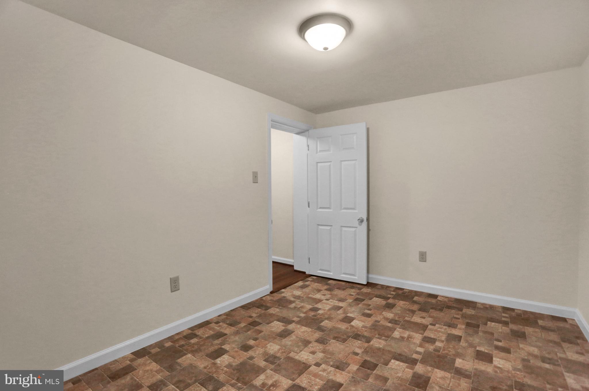 14809 Clear Spring Road Williamsport, MD 21795 - Photo 14 of 27 a view of room