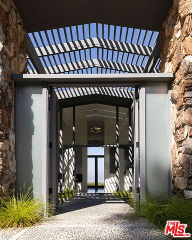 $5,995,000 | 8559 Edwin Drive, Los Angeles, CA 90046