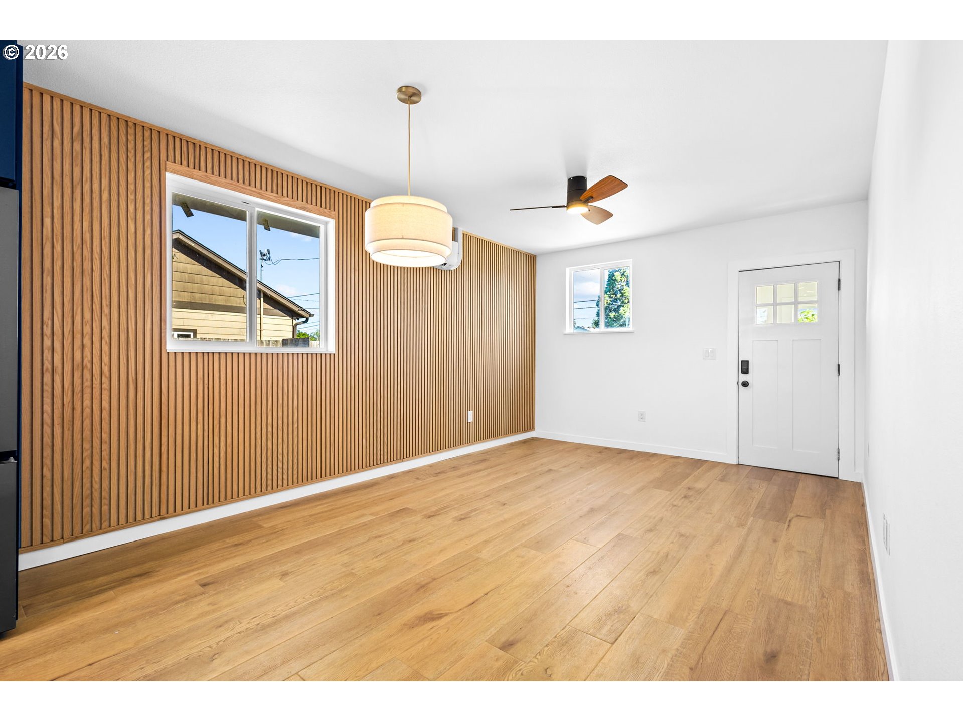 805 West Sherman Street Lebanon, OR 97355 - Photo 7 of 31