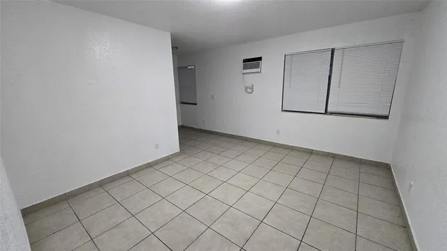 $1,600 | 16951 Northeast 18th Avenue, Unit 1, North Miami Beach, FL 33162