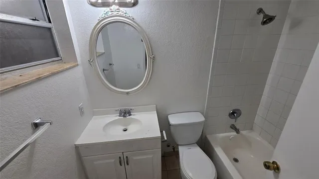 $1,600 | 16951 Northeast 18th Avenue, Unit 1, North Miami Beach, FL 33162