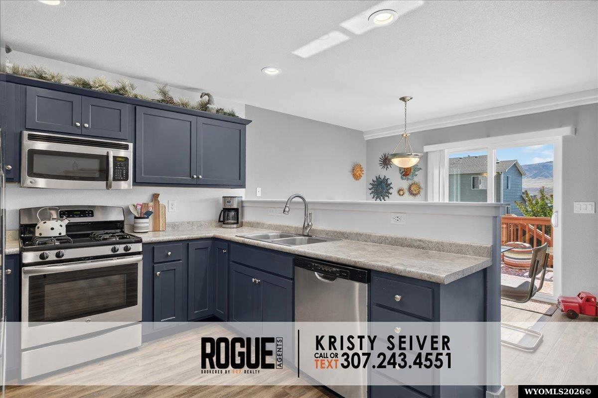 6863 Umpqua River Road Casper, WY 82604 - Photo 12 of 49 Gallery Image 12