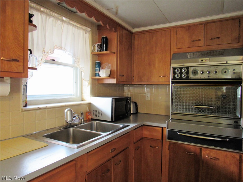 192 Canton Road Akron, OH 44312 - Photo 9 of 31 Gallery Image 9