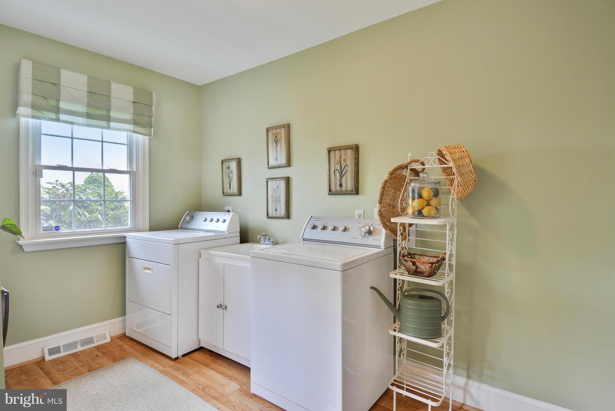 5615 Patterson Road Baldwin, MD 21013 - Photo 10 of 26 a utility room with dryer and washer