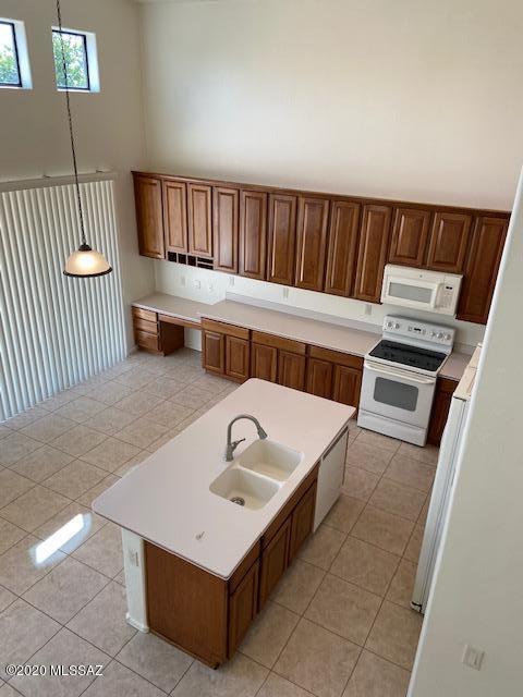 8408 North Sand Flower Road Tucson, AZ 85743 - Photo 2 of 29 Gallery Image 2