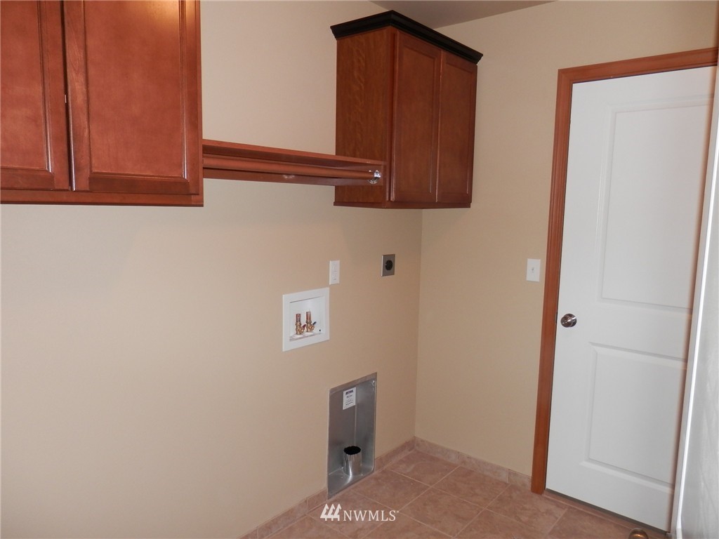 6321 192nd Lane Southwest Rochester, WA 98579 - Photo 14 of 19