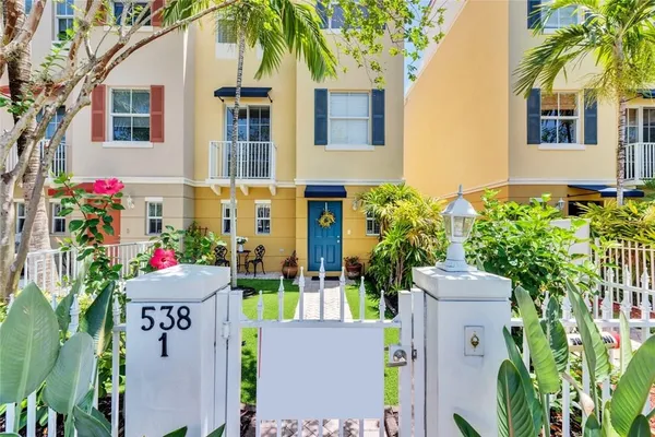 $4,795 | 538 Northeast 7th Avenue, Unit 1, Fort Lauderdale, FL 33301