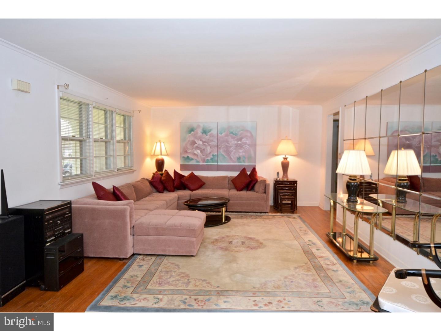 127 Harris Road Princeton, NJ 08540 - Photo 2 of 25 Living Room