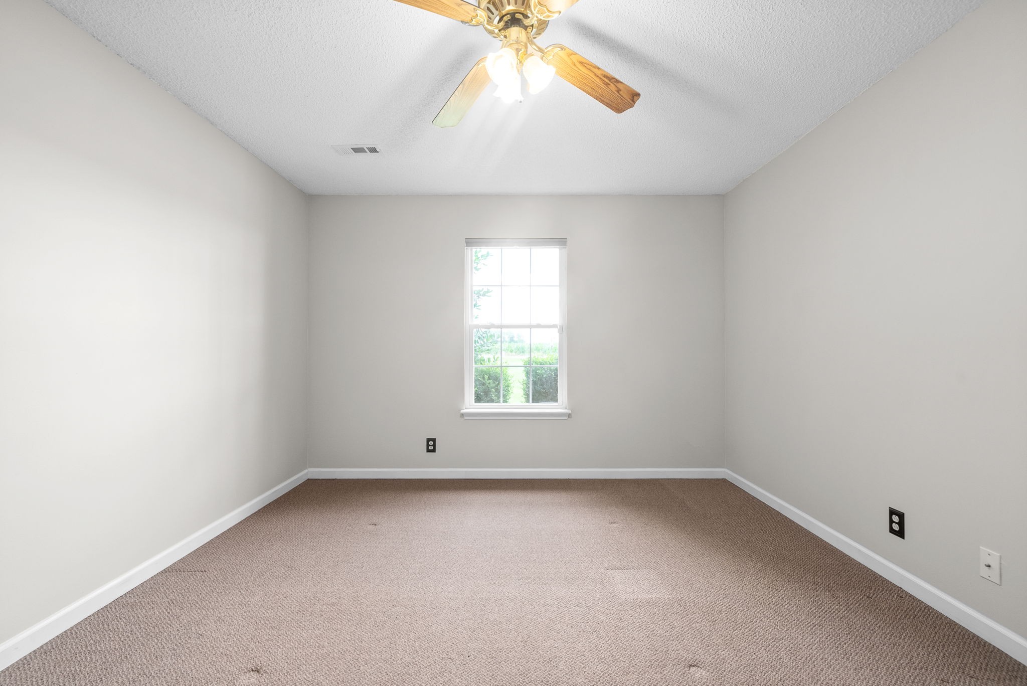 129 Bumpus Mill Road Oak Grove, KY 42262 - Photo 14 of 33 Gallery Image 14