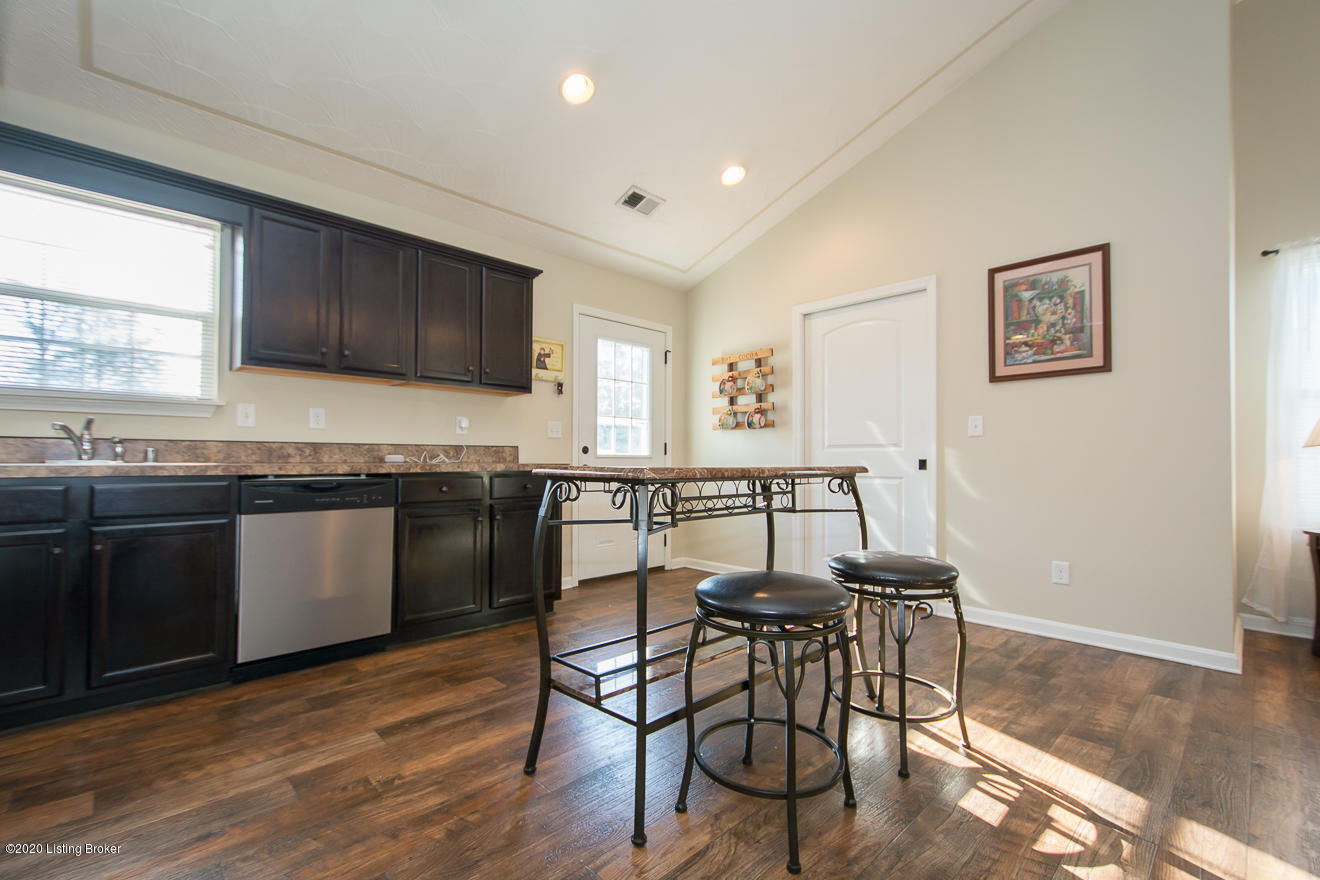 498 Madison Rae Boulevard Shepherdsville, KY 40165 - Photo 13 of 33 Kitchen space