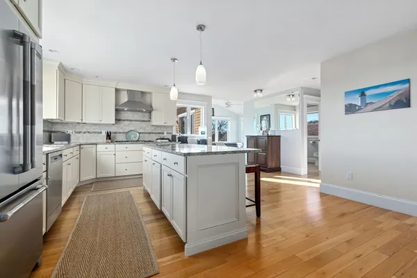 $4,500 | 126 Eastern Avenue, Unit A, Gloucester, MA 01930