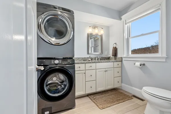 $4,500 | 126 Eastern Avenue, Unit A, Gloucester, MA 01930