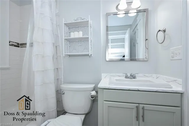 $995 | 409 B Richardson Avenue, High Point, NC 27262