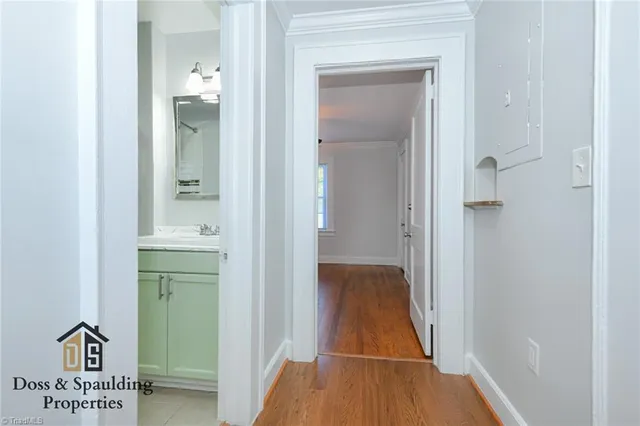 $995 | 409 B Richardson Avenue, High Point, NC 27262