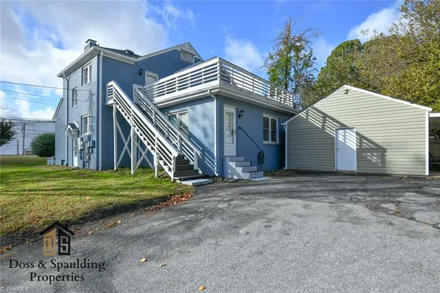 $995 | 409 B Richardson Avenue, High Point, NC 27262