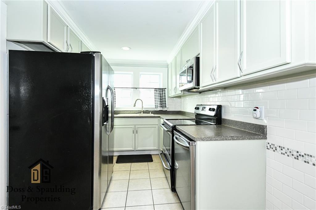 409 B Richardson Avenue High Point, NC 27262 - Photo 8 of 30