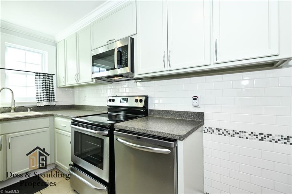 409 B Richardson Avenue High Point, NC 27262 - Photo 9 of 30