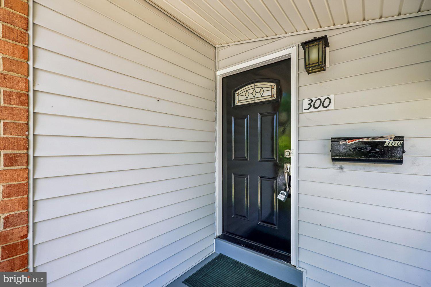 300 Gilsan Court Silver Spring, MD 20902 - Photo 13 of 117 Porch