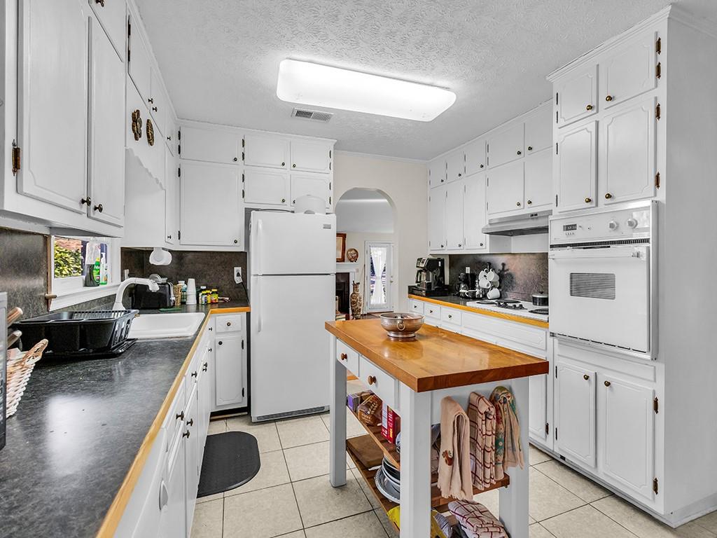 3252 Trickum Road Woodstock, GA 30188 - Photo 11 of 42