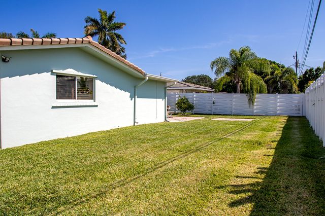 $799,000 | 3841 Northeast 23rd Avenue, Lighthouse Point, FL 33064