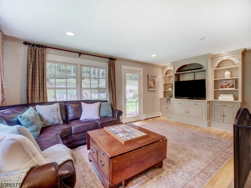 82 Roxiticus Road Far Hills, NJ 07931 - Photo 18 of 42