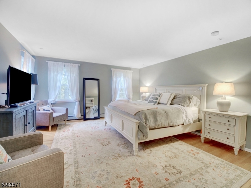 82 Roxiticus Road Far Hills, NJ 07931 - Photo 24 of 42