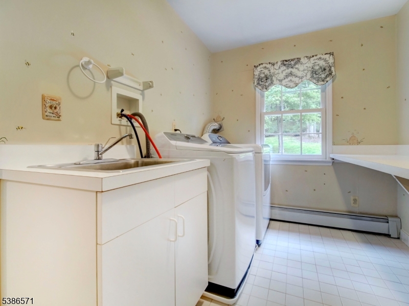 82 Roxiticus Road Far Hills, NJ 07931 - Photo 29 of 42