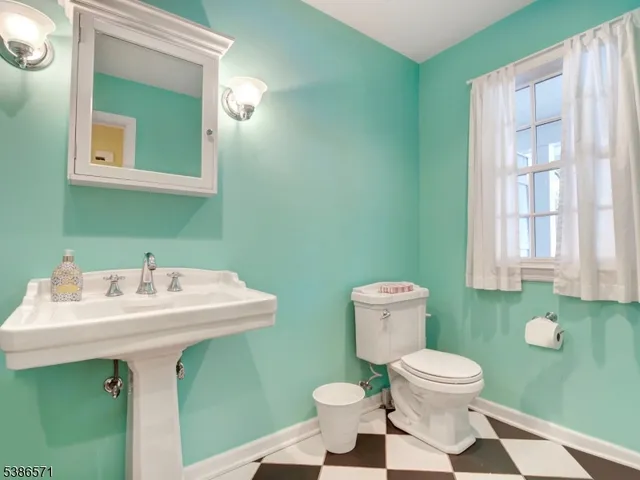 $1,420,000 | 82 Roxiticus Road, Far Hills, NJ 07931