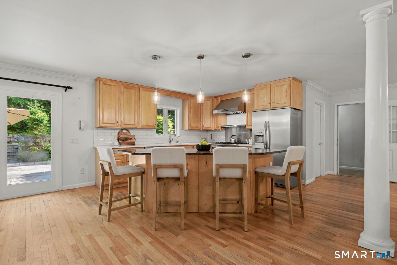 28 Goodridge Road Redding, CT 06896 - Photo 7 of 40