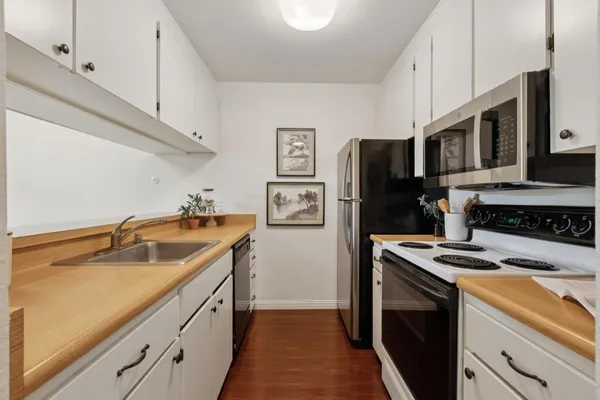 $469,000 | 2101 Shelter Creek Lane, San Bruno, CA 94066