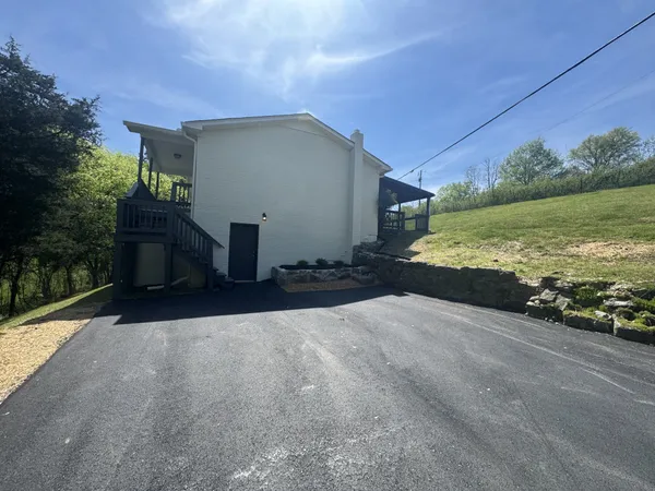 $289,900 | 200 Stonewall Highway, Carthage, TN 37030