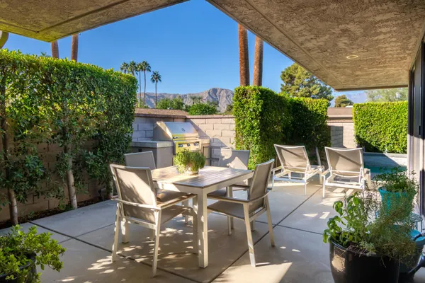 $1,249,800 | 15 Dartmouth Drive, Rancho Mirage, CA 92270