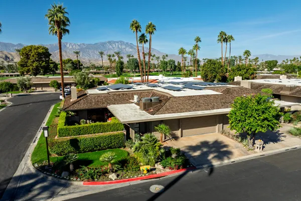 $1,249,800 | 15 Dartmouth Drive, Rancho Mirage, CA 92270