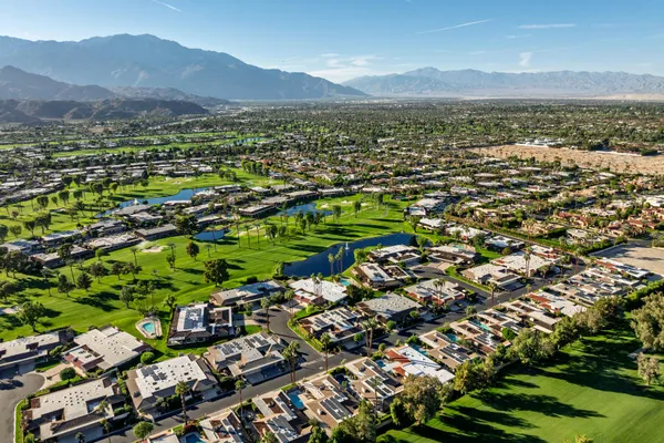 $1,249,800 | 15 Dartmouth Drive, Rancho Mirage, CA 92270
