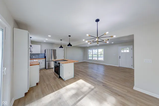 $285,000 | 227 Poplar Grove Drive, Avon, IN 46123