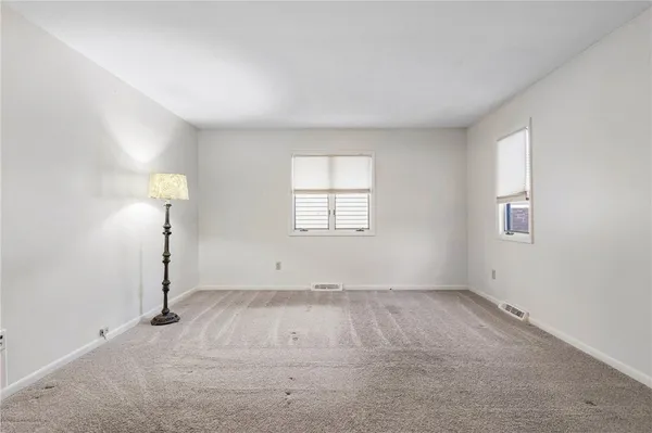 $284,900 | 32 Greenwood Park, Pittsford, NY 14534