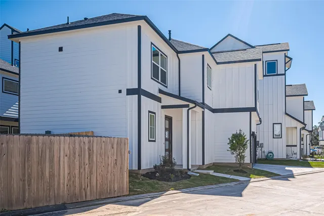 $395,570 | 8919 Grovner Place, Houston, TX 77080