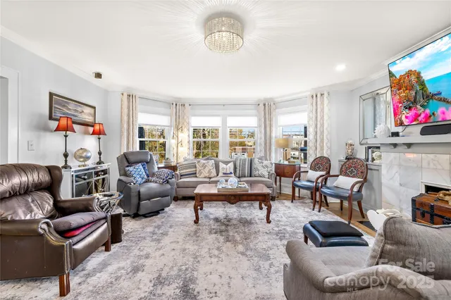 $429,000 | 209 West 3rd Avenue, Gastonia, NC 28052