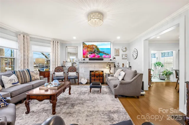 $429,000 | 209 West 3rd Avenue, Gastonia, NC 28052