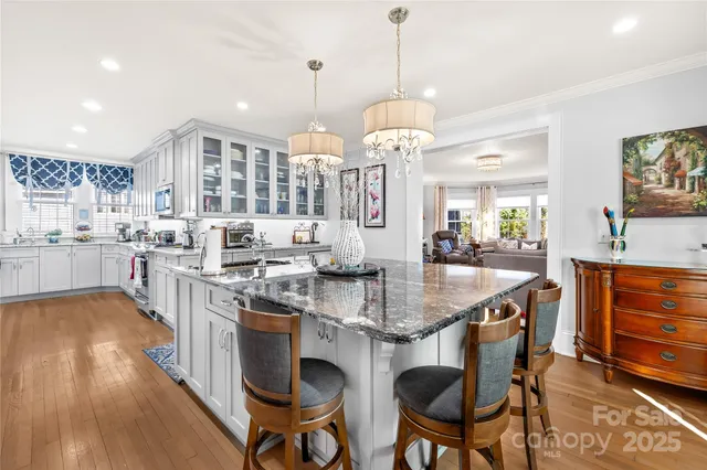 $429,000 | 209 West 3rd Avenue, Gastonia, NC 28052