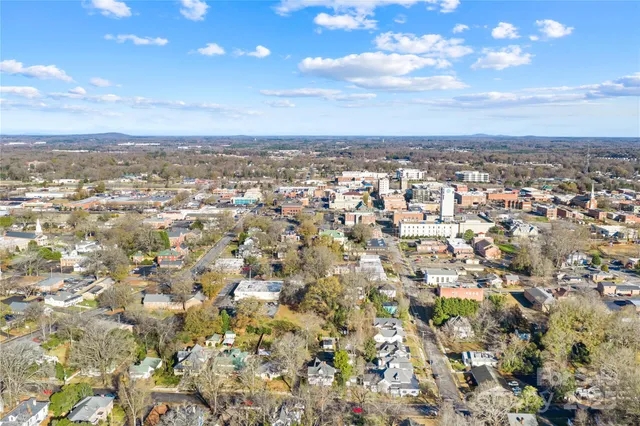 $429,000 | 209 West 3rd Avenue, Gastonia, NC 28052