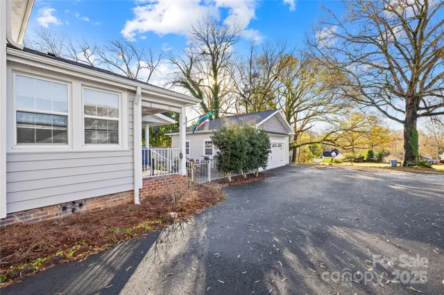 $429,000 | 209 West 3rd Avenue, Gastonia, NC 28052